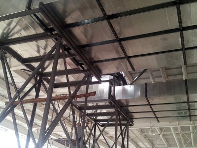 通風(fēng)管道在廚衛(wèi)吊頂安裝中的注意事項(xiàng)